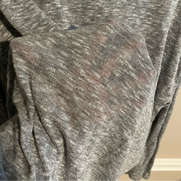 ⭐️4 for $10⭐️Heathered Grey Light Sweater.  Oversized V Neck Sweater. - Picture 9 of 9
